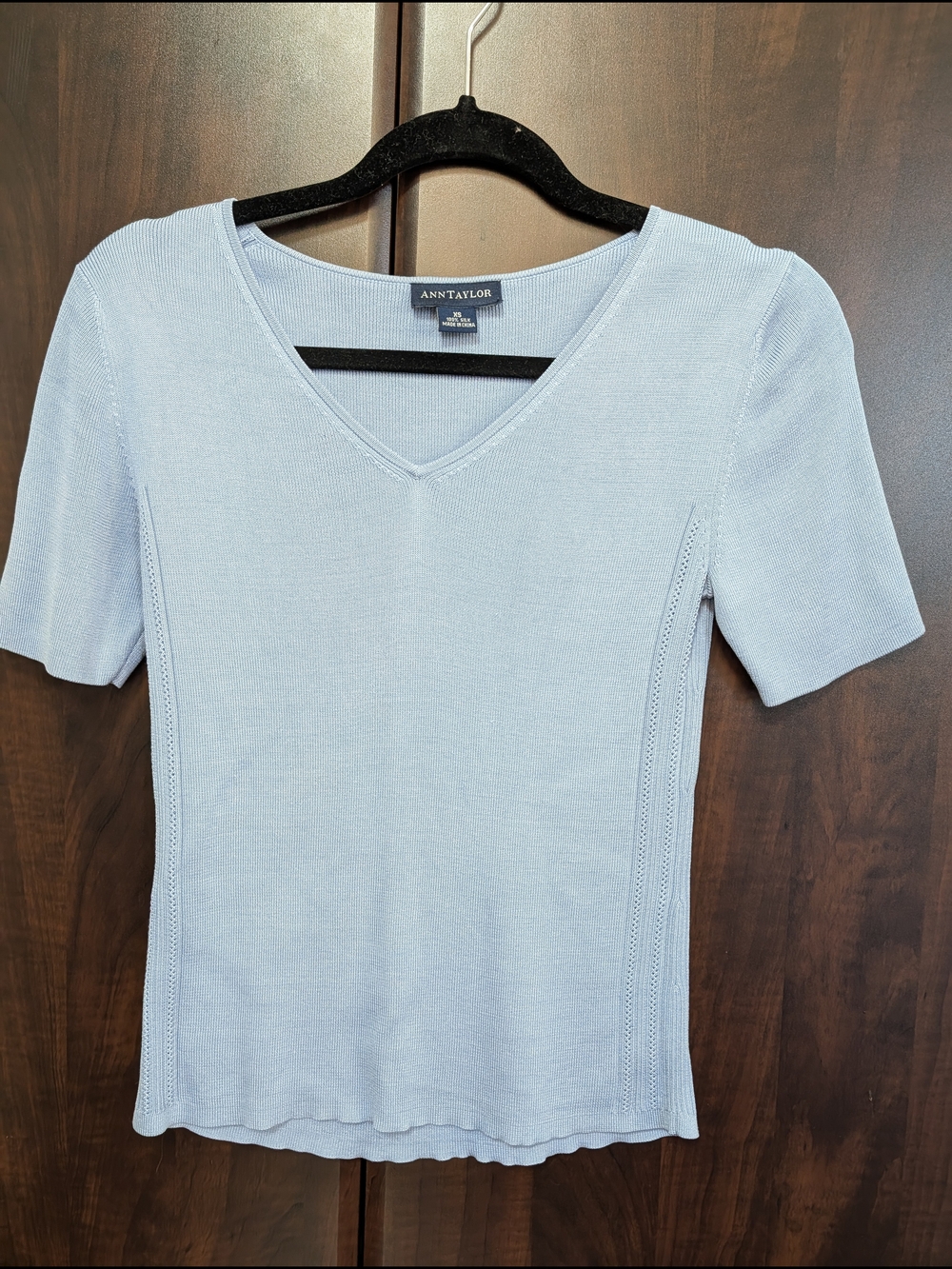 Ann Taylor Pastel Blue V-Neck Short Sleeve Silk Top - 100% Silk New wo Tags